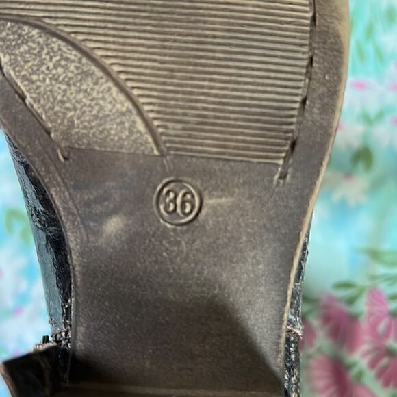 Sheridan Mia Ankle Booties Star Cutouts 36 - Picture 8 of 9